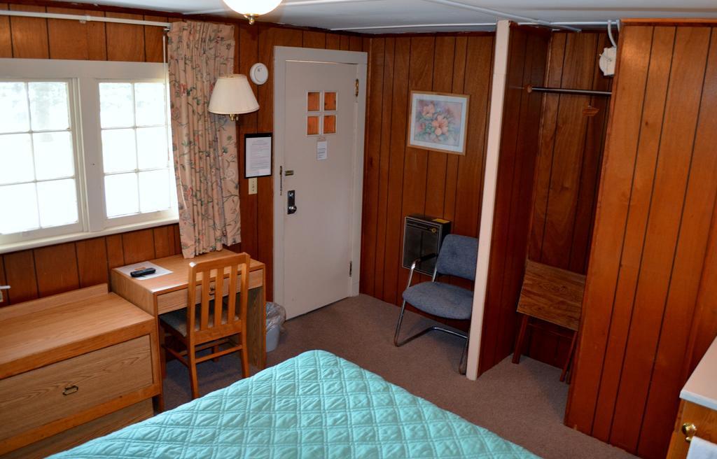 Chamber Lane Motel Round Lake Oda fotoğraf
