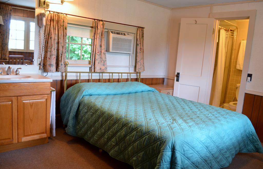 Chamber Lane Motel Round Lake Oda fotoğraf