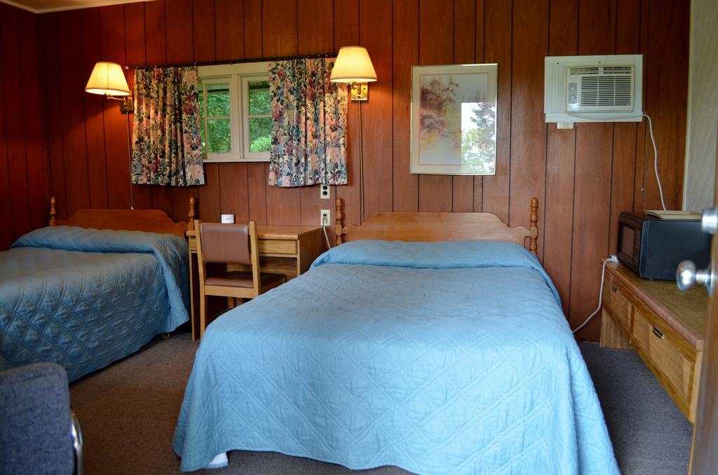 Chamber Lane Motel Round Lake Oda fotoğraf